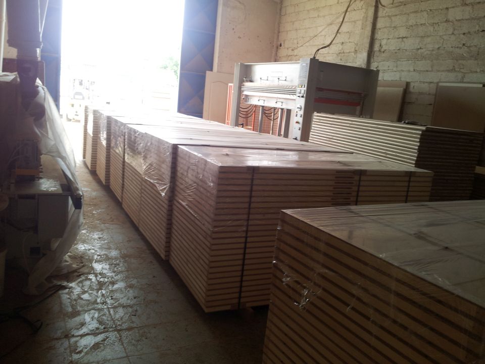 cnc lake laminat kaplamalı kaliteli kapı